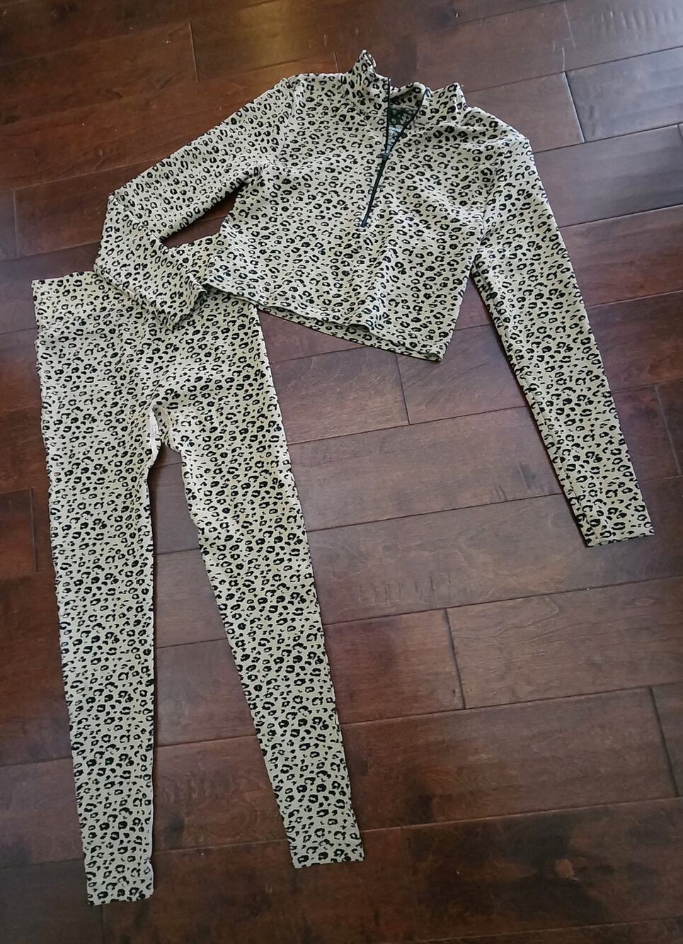 No Boundaries 2-Piece Set Leopard Print Crop 1/4 Zip Pullover Leggings Size L